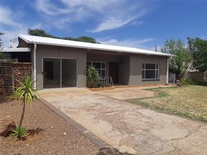 3 Bed House in Schweizer Reyneke