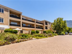 2 Bed Apartment in Newlands