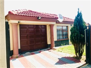 3 Bed House in Ebony Park