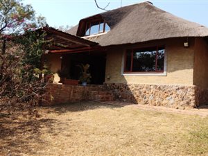 2 Bed House in Lanseria and surrounds