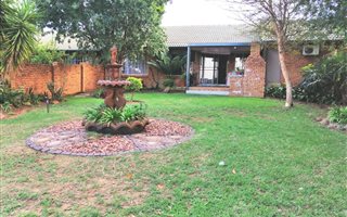 2 Bedroom Simplex in Wapadrand