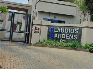 3 Bed Duplex in Claudius