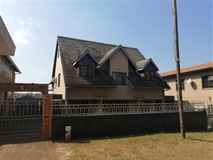 5 Bed House in Sunford