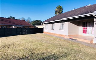 3 Bedroom House in Geelhoutpark