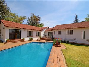 4 Bed House in Paulshof