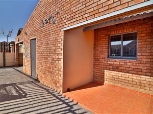 4 Bed House in Lenasia South