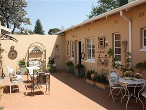 6 Bed House in Thornhill Estate