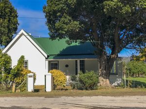 3 Bed House in Paradise