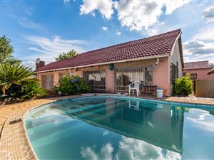 3 Bed House in Elsburg