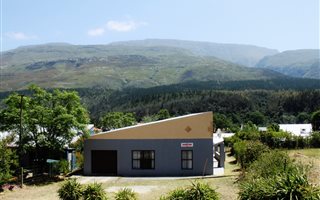 3 Bedroom House in Suurbraak
