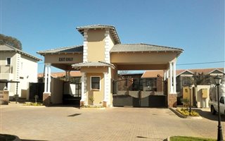 2 Bedroom Apartment in Rynfield