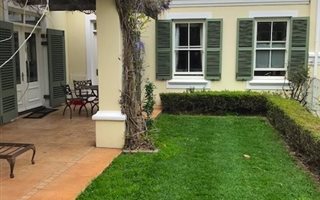 2 Bedroom Apartment in Constantia