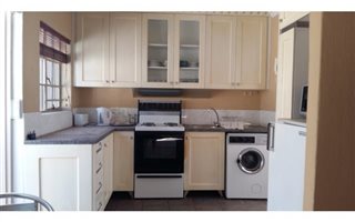 1 Bedroom Garden Cottage in Waverley