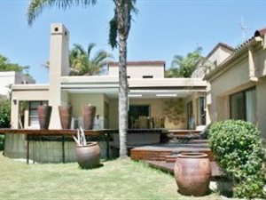 3 Bedroom House in Fourways Gardens