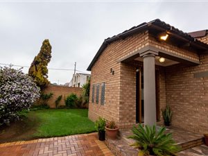 4 Bed House in Eldorado Park