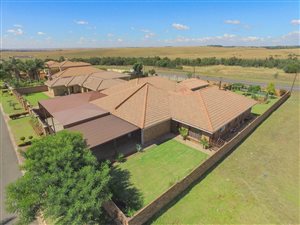 3 Bed House in Aerorand