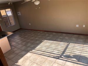 2 Bed Townhouse in Strubens Valley