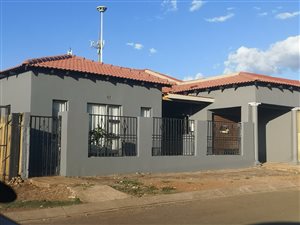 3 Bed House in Vosloorus