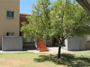 1 Bed Apartment in Ruimsig