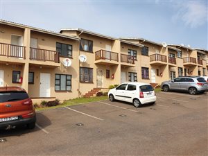 2 Bed Duplex in Illovo Beach