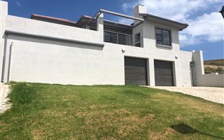 2 Bedroom House in Great Brak River