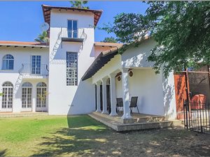5 Bed House in Lynnwood