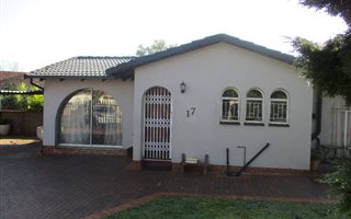 3 Bedroom House in Crystal Park