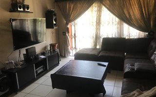 2 Bedroom Apartment in Oakdene