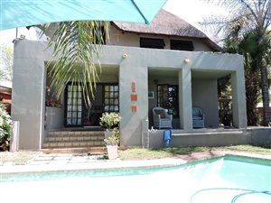 4 Bed House in Bloubosrand