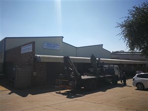 2200 m² Industrial space in Wadeville