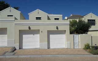 2 Bedroom Duplex in Royal Ascot