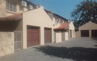 3 Bedroom Townhouse in Oos-Einde