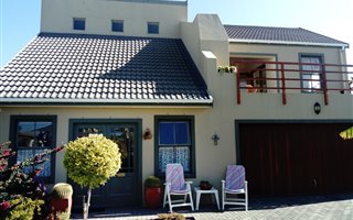3 Bedroom Townhouse in Sandbaai