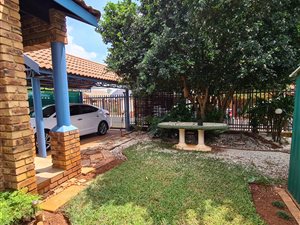 3 Bed House in Theresa Park