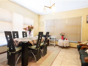 3 Bed House in Belmont Park