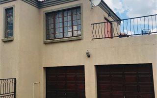 4 Bedroom Townhouse in Fourways