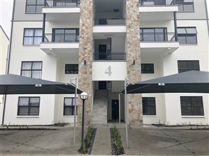 2 Bedroom Apartment in Paardevlei