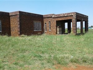 2 ha Smallholding in Endicott