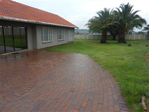 3 Bed House in Ridgeway