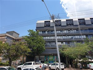 73 m² Commercial space in Lynnwood
