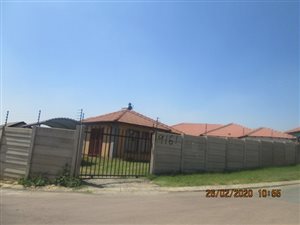 3 Bed House in Olievenhoutbosch