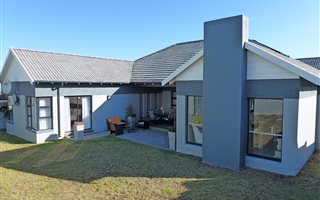 4 Bedroom House in Lovemore Heights