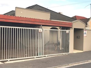 3 Bed House in Goodwood