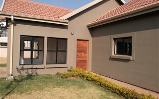 3 Bedroom Cluster in Lakefield