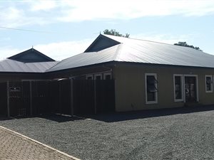 150 m² Commercial space in Kloof
