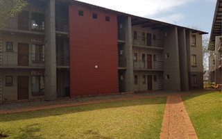 Bachelor apartment in Dorandia