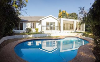 4 Bedroom House in Hurlingham Manor