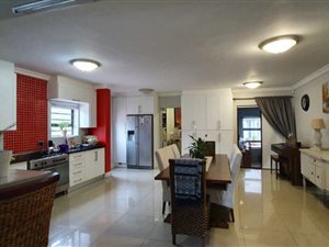 7 Bed House in Amandelsig