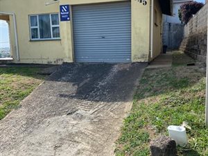 3 Bed House in Lovu