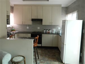 1 Bed Garden Cottage in Hurlingham Manor